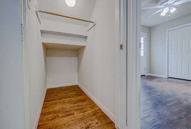 Building Photo - 2509 Riddle Rd