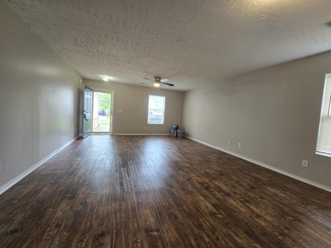 Building Photo - 4006 Randall Ln