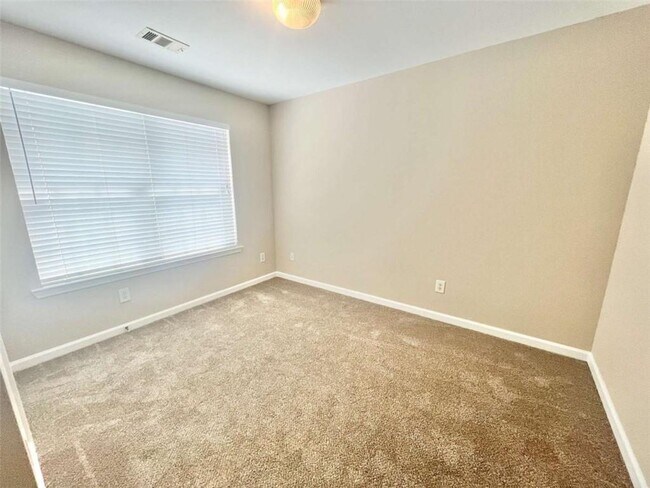 Building Photo - 4713 Autumn Rose Trail