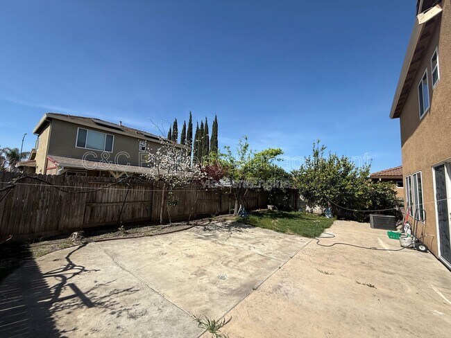 Building Photo - 10477 Albert Dr