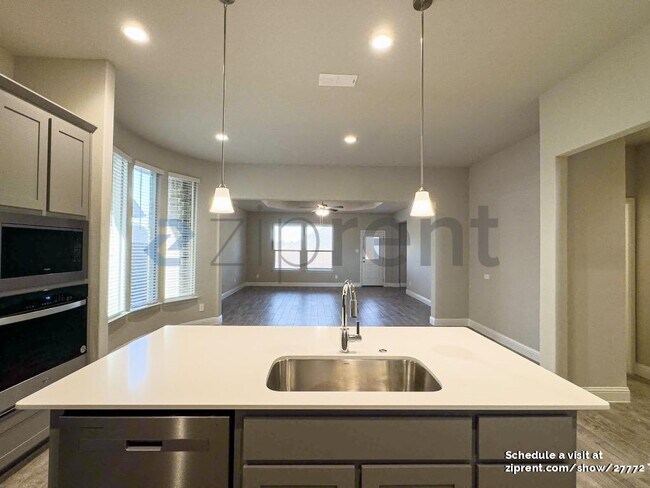 Building Photo - 3108 Lionsgate Dr