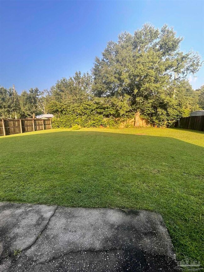 Building Photo - 208 Darrah Cir