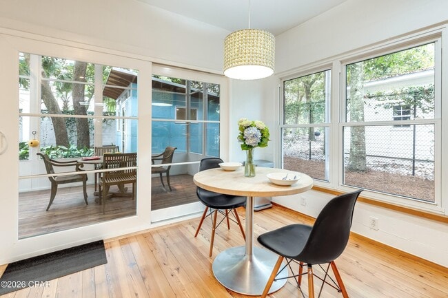 Building Photo - 2979 S County Hwy 395