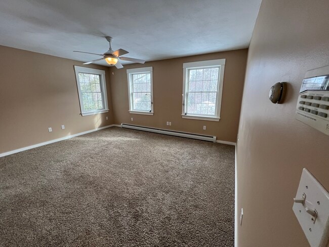 Building Photo - 2-12 Yvonne St