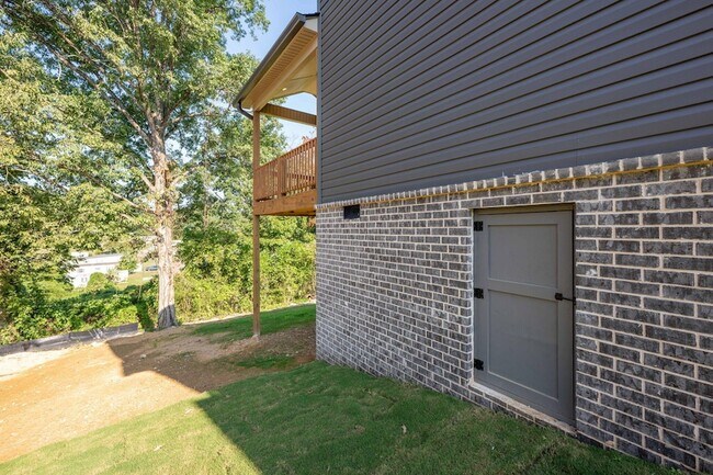 Building Photo - 54 Battlebluff Dr