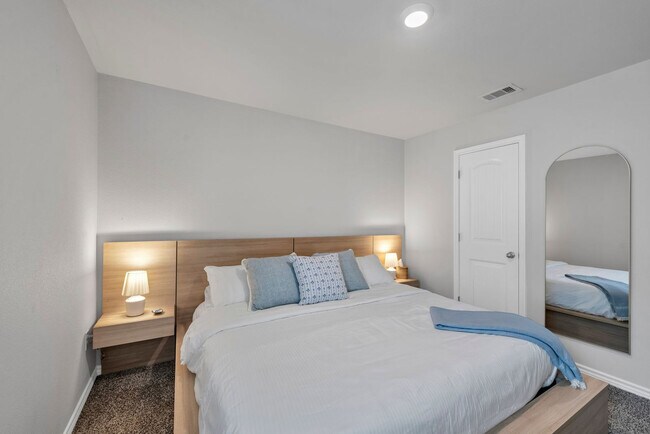 Building Photo - 2785 Eltonne Gdns Dr