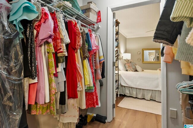 Building Photo - 120 15th St E