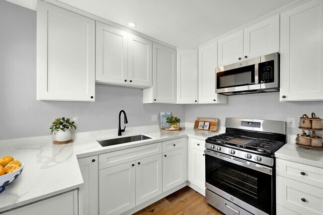 Building Photo - Great 2 Bed 1 Bath House in Vallejo -- AVA...