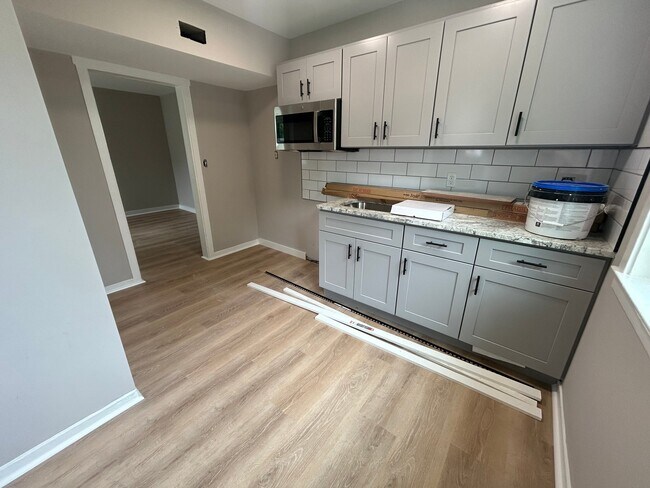 Building Photo - 5521 Schumacher Dr