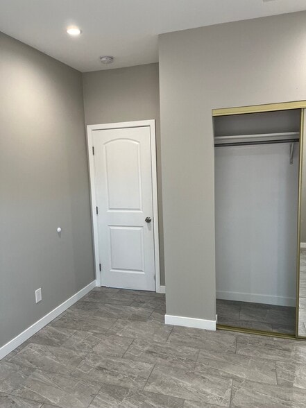 Building Photo - 12225 Brookhaven Park