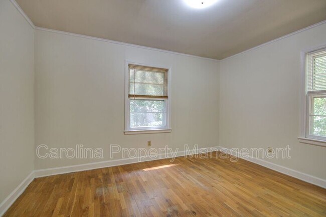 Building Photo - 607 W 19th Ave