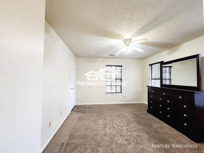 Building Photo - 11206 Hylander Dr