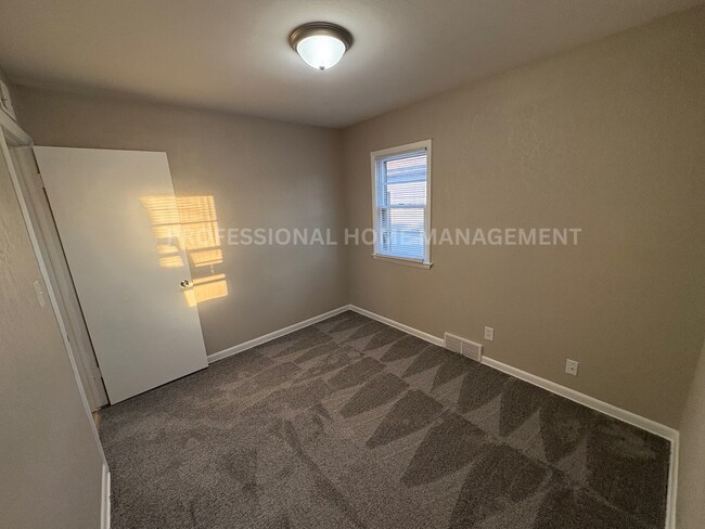 Building Photo - Coming Soon! Freshly Remodeled 3-Bedroom, 1-Bathroom with 2-Car Detached Garage!