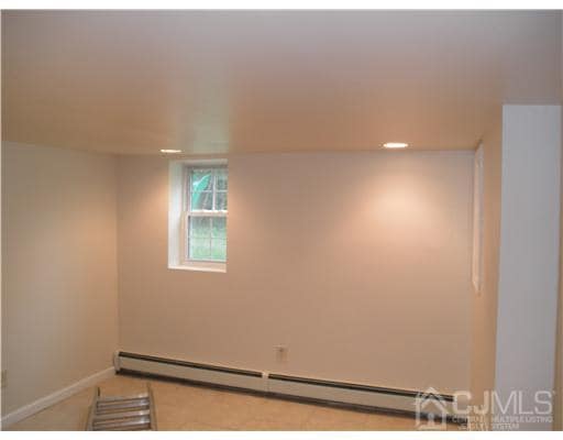 Building Photo - 4 Brant St