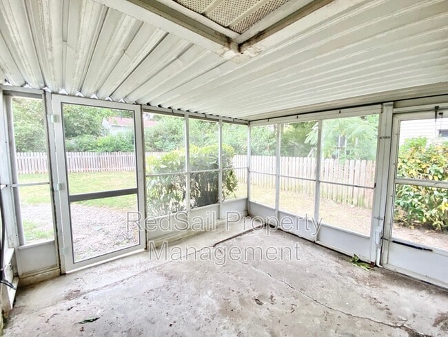 Building Photo - 5964 Lockamy Ln