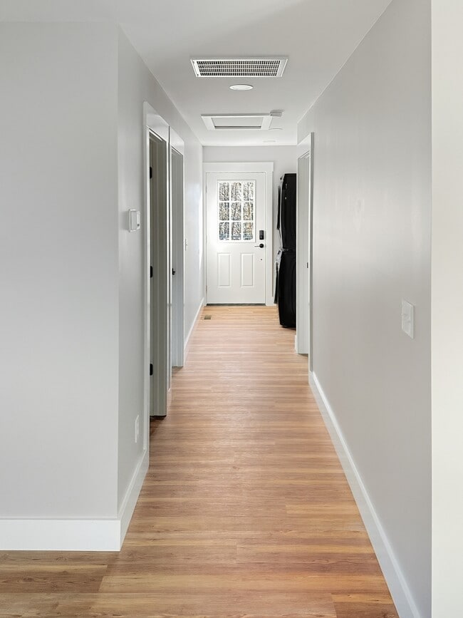 Building Photo - 12 Old Starnes Cove Rd