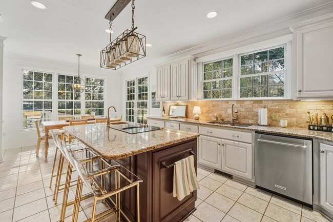 Building Photo - 21 Wallace Pate Dr