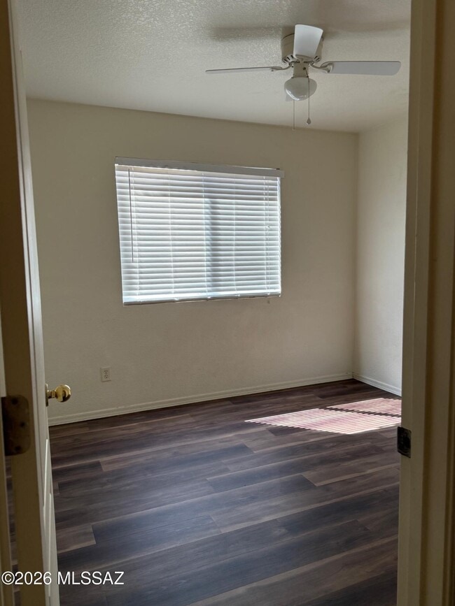 Building Photo - 2614 W Cezanne Cir