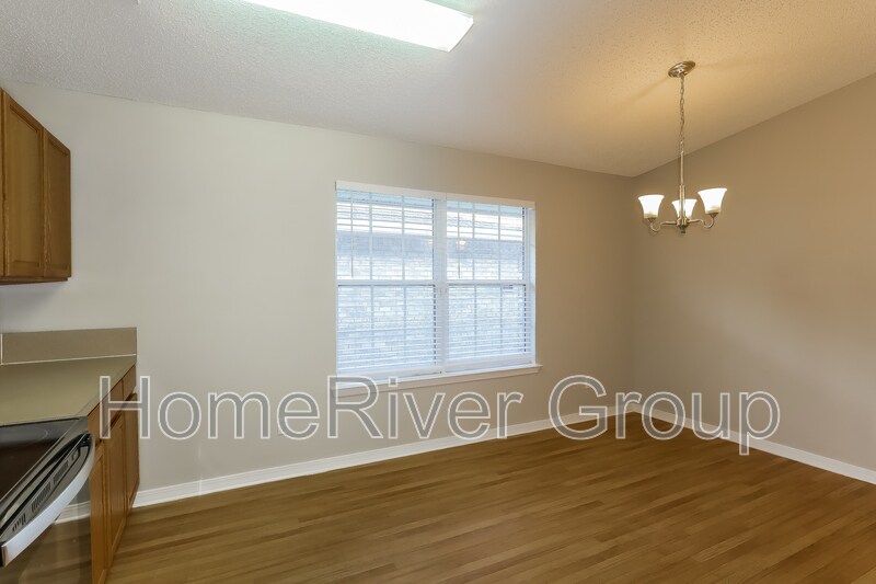 Building Photo - 6307 Ironside Dr S