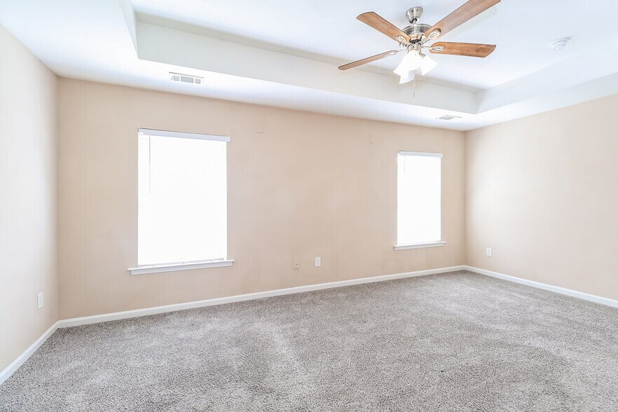 Building Photo - 939 Old Forester Ln
