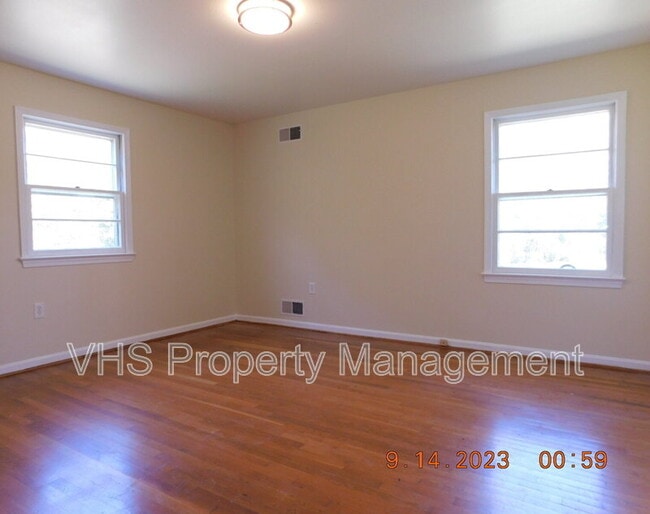 Building Photo - 8691 Old Dumfries Rd