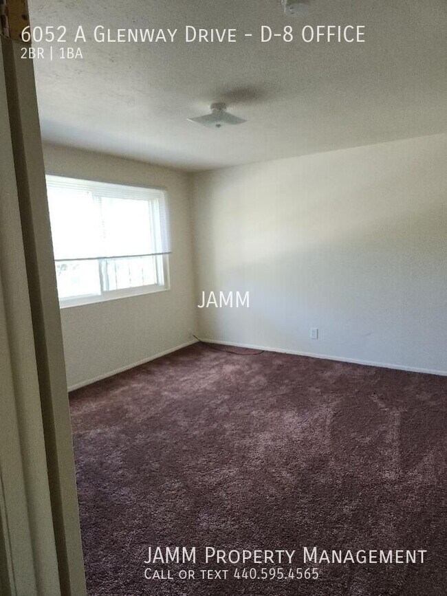 Building Photo - 6052 Glenway Dr