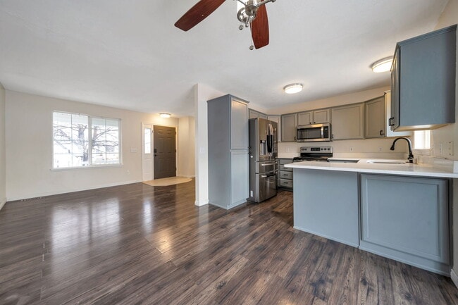 Building Photo - 5763 Ophelia Ln