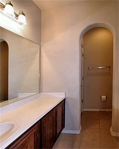 Building Photo - 508 Highmoor Ct