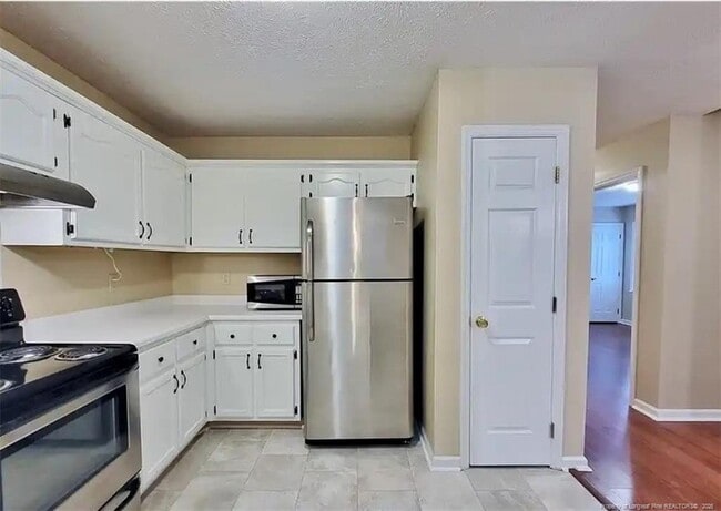 Building Photo - 5532 Robmont Dr