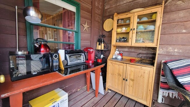 Building Photo - Rustic Cabin Retreat in Lockwood Valley – ...