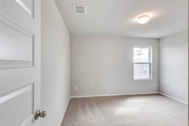 Building Photo - 2607 Derwent Dr