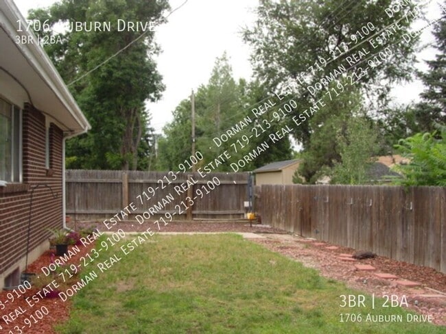 Building Photo - 1706 Auburn Dr