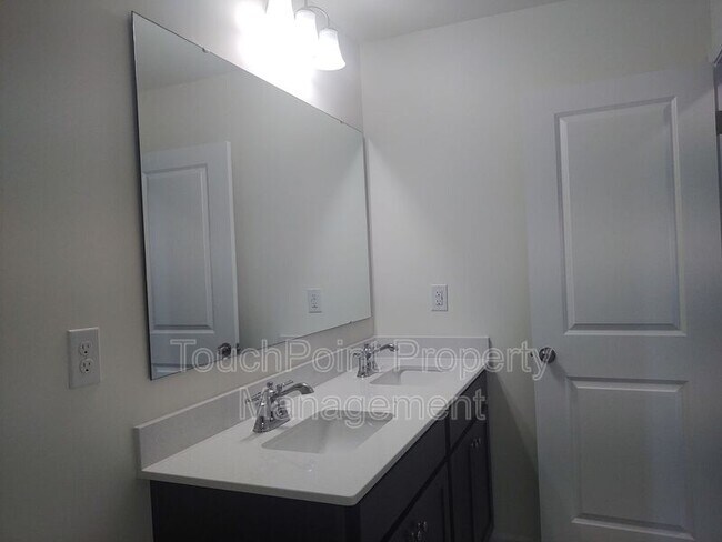 Building Photo - 4701 Stallings Brook Dr