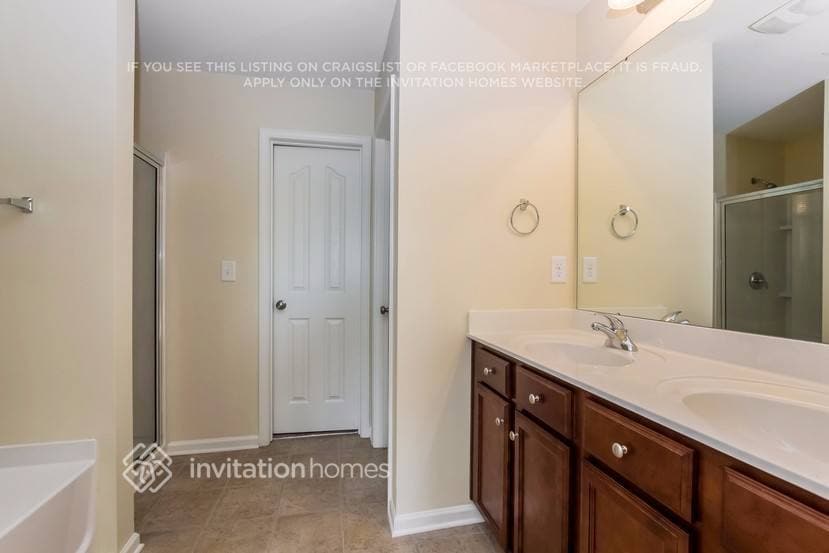 Building Photo - 9507 Pond Vista Court