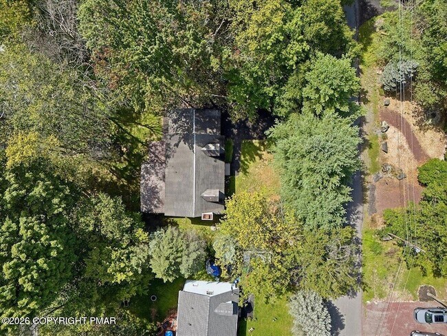 Building Photo - 5617 Pembrook Dr