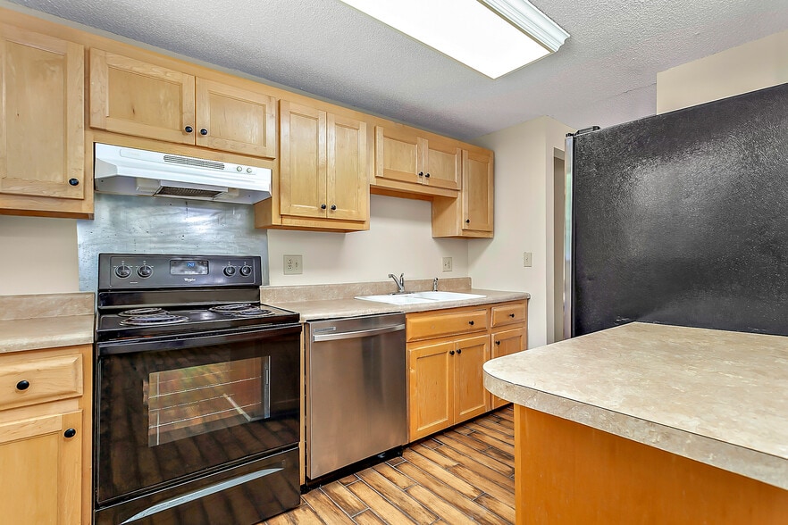 Building Photo - 1204 Ogden Pl