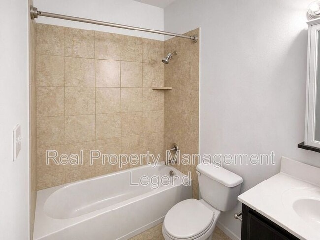 Building Photo - 5729 Knox Dr