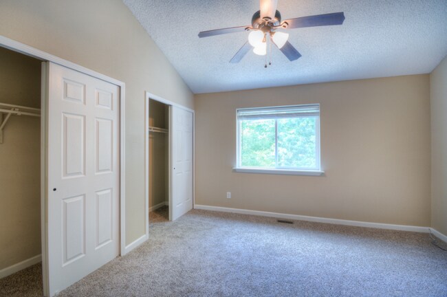 Building Photo - 3680 Pennyroyal Ln