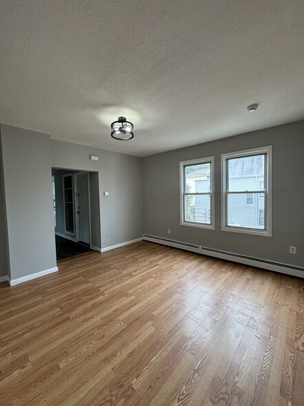 Building Photo - 206 Peshine Ave