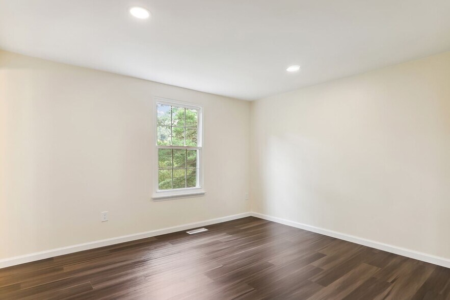 Building Photo - 18257 Smoke House Ct