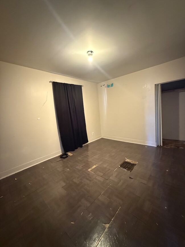 Building Photo - 1008 Park Ave