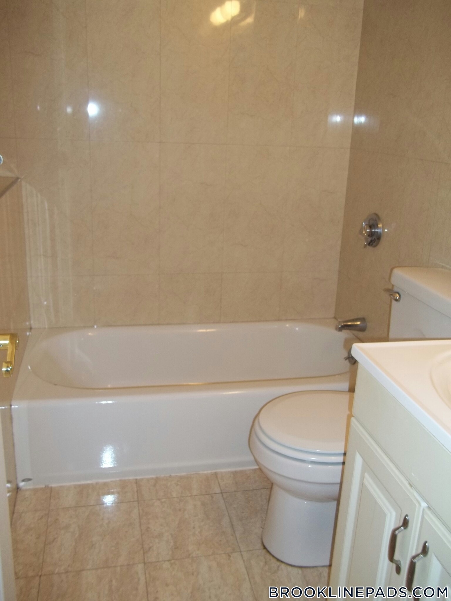 Building Photo - 191 Winthrop Rd