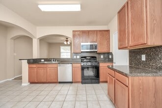 Building Photo - 4047 Mossy Spring Ln