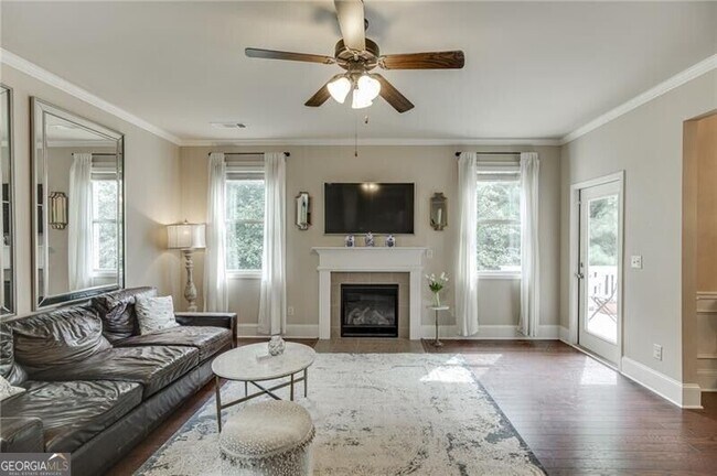 Building Photo - 6896 Big Sky Dr