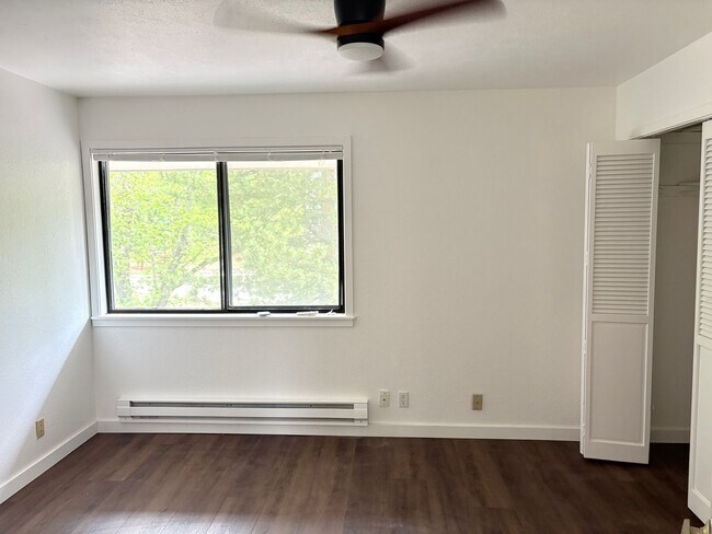 Building Photo - Completely Renovated 2 Bed 1.5 Bath West Pearl Street Condo W/Hiking Trails In Your Backyard.