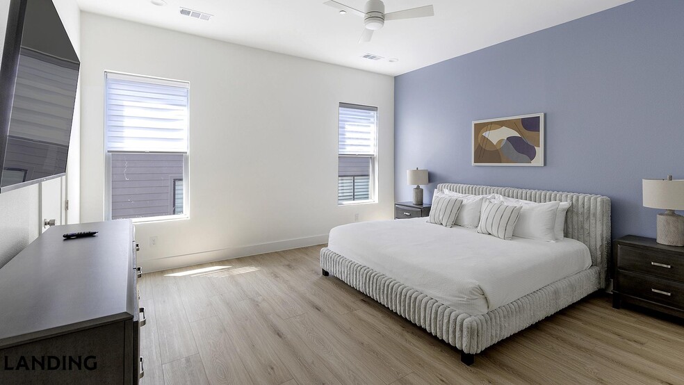 Building Photo - 2206 Arroyo Ave