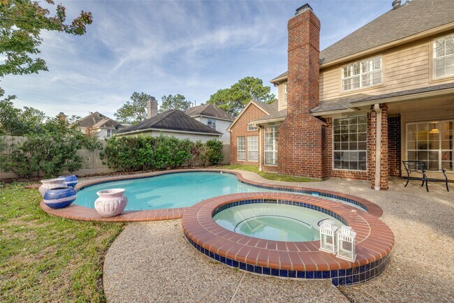Building Photo - 5534 Honor Dr