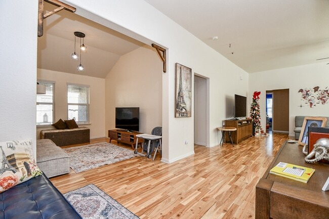 Building Photo - 15462 Signal Ridge Way