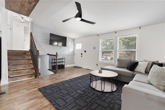 Building Photo - 6940 Cainwood Dr