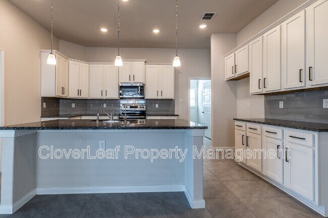 Building Photo - 405 Sika Way